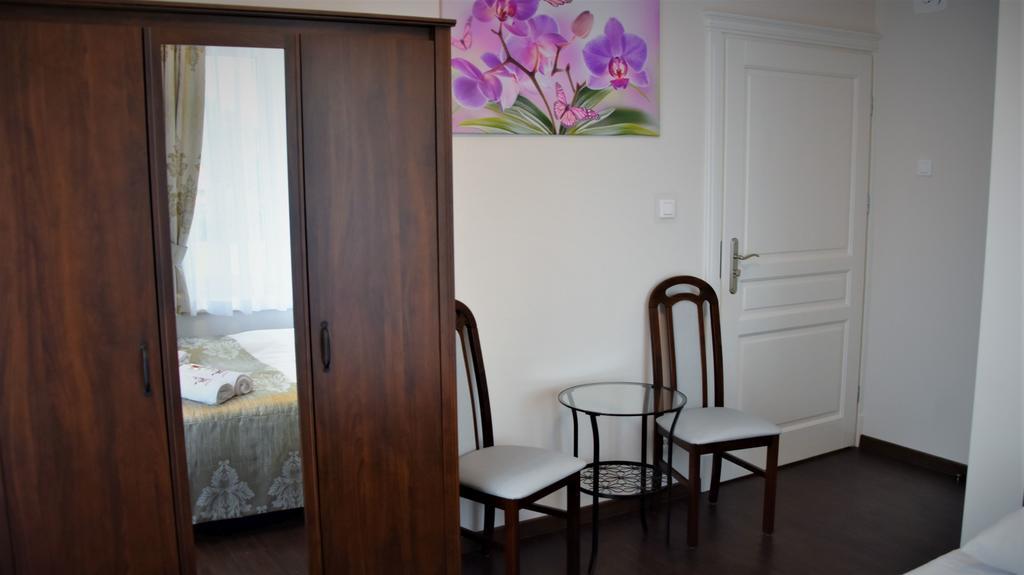 Willa Rozana - Apartamenty I Pokoje Goscinne Сандомир Экстерьер фото
