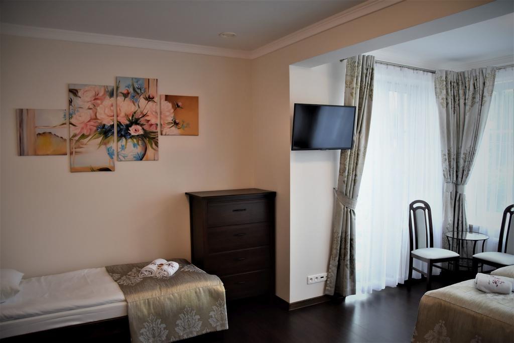 Willa Rozana - Apartamenty I Pokoje Goscinne Сандомир Экстерьер фото