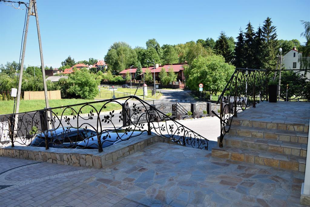 Willa Rozana - Apartamenty I Pokoje Goscinne Сандомир Экстерьер фото